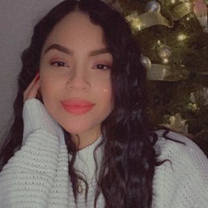 Meet your Posher, Karina